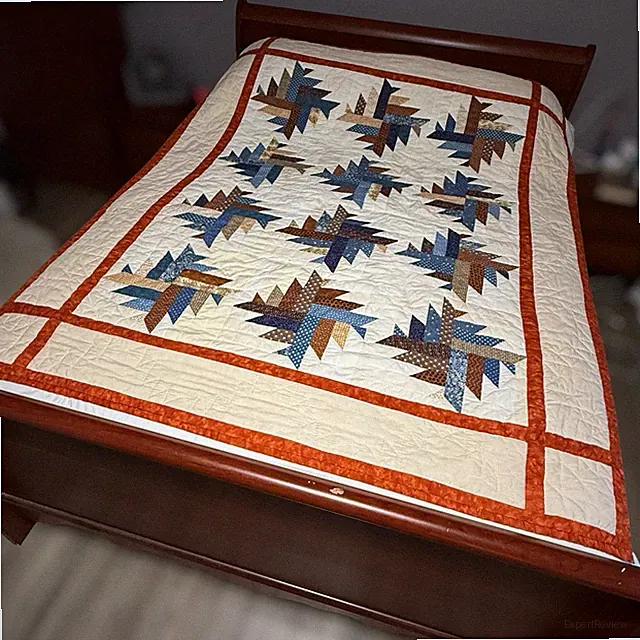 Handmade Quilt Throw Patchwork Star Pattern Cream Blue Rustic Cottage Bed Topper