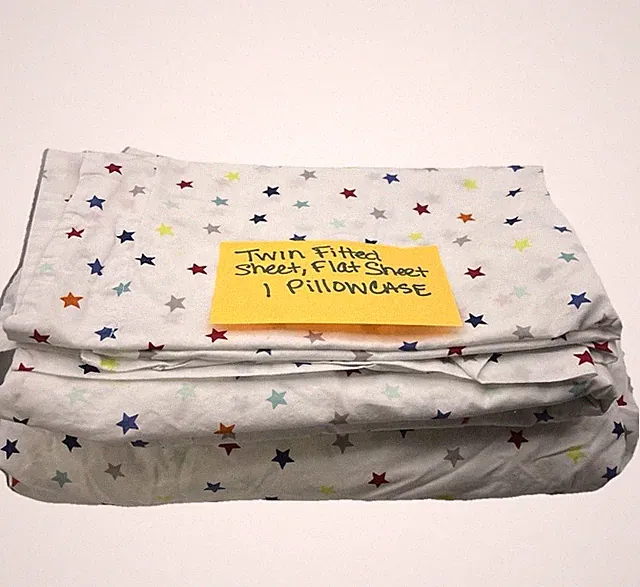 Pottery Barn Kids Twin” Fitted, Flat Sheet White w/ Color Stars & Pillowcase EUC
