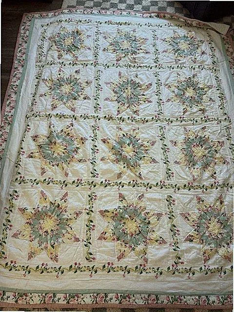 Vintage Cathedral Star Patchwork Quilted Blanket Quilt Green Yellow Red 78x98
